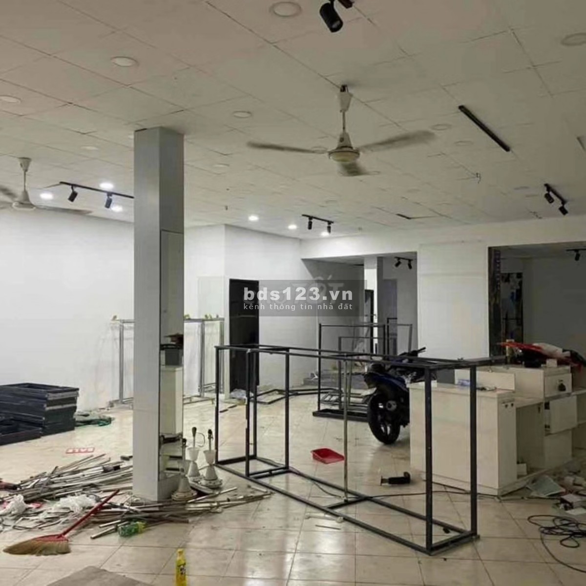Nhà nguyên căn mặt tiền đường Tân Phú, 440m2, chỉ 45 triệu