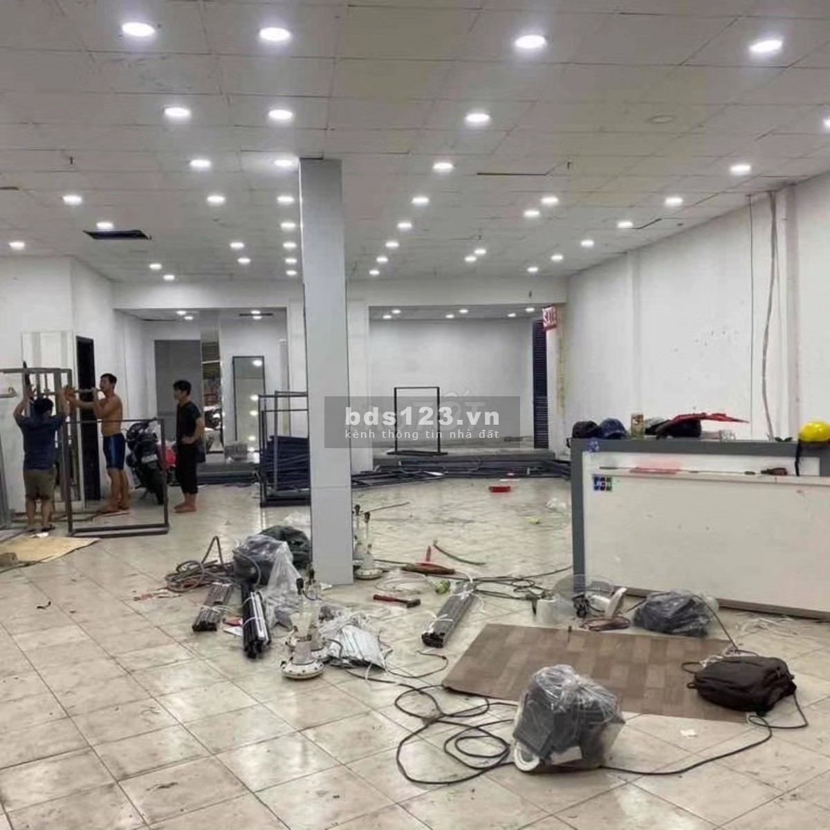 Nhà nguyên căn mặt tiền đường Tân Phú, 440m2, chỉ 45 triệu