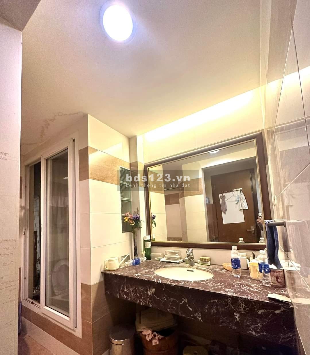 27.9 tỷ - 151m2, đường Giải Phóng, ô tô đỗ cửa, biệt thự sân vườn siêu đẹp