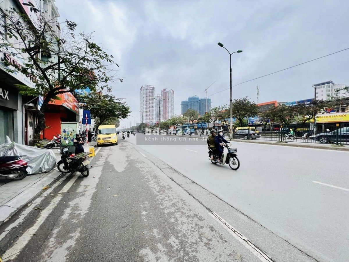 22 tỷ tại mặt phố Giải Phòng, 77m2, MT 6.5m, có vỉa hè, kinh doanh sầm uất