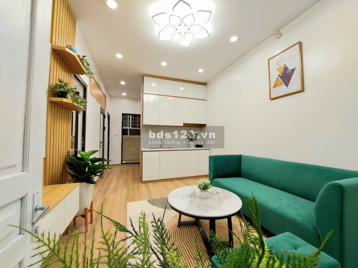 Bán chung cư Thọ Lão, Q.Hai Bà Trưng 50m, tầng 2, giá 2.45 tỷ - LH: 0975258510