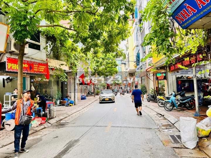 Bán nhà 90m2, 5 tầng, giá 17.6 tỷ - 5 tầng, mặt phố Chùa Quỳnh, Hai Bà Trưng, thuận lợi kinh doanh