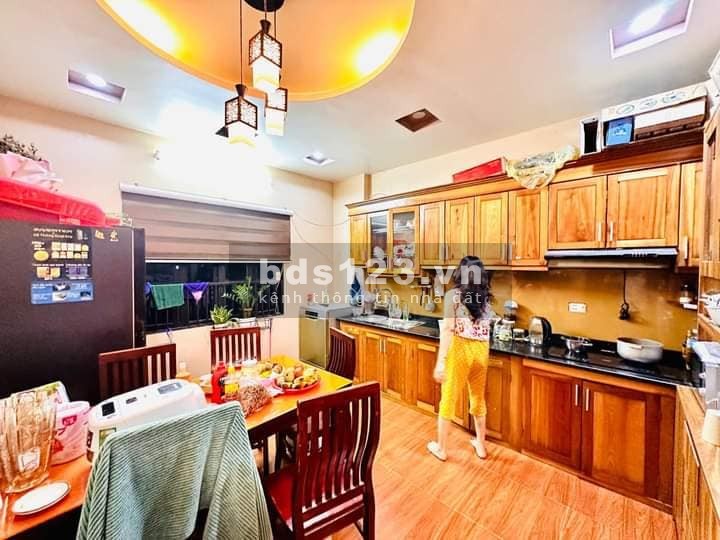 Bán nhà 90m2, 5 tầng, giá 17.6 tỷ - 5 tầng, mặt phố Chùa Quỳnh, Hai Bà Trưng, thuận lợi kinh doanh