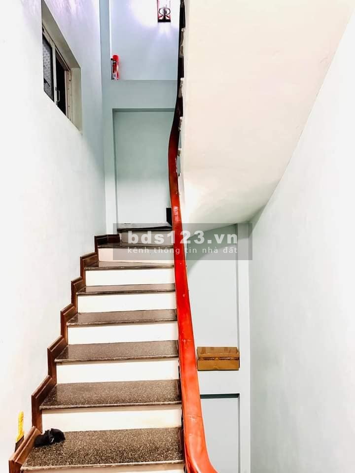 Bán nhà 90m2, 5 tầng, giá 17.6 tỷ - 5 tầng, mặt phố Chùa Quỳnh, Hai Bà Trưng, thuận lợi kinh doanh