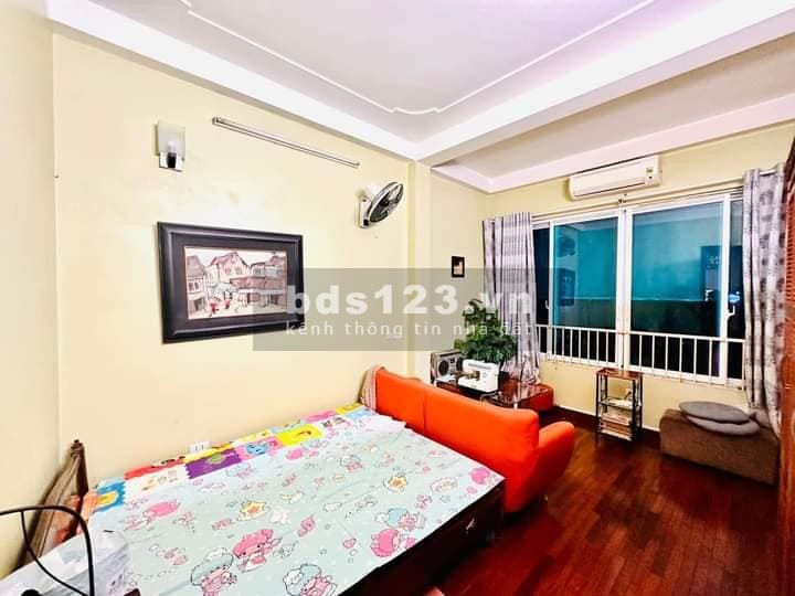 Bán nhà 90m2, 5 tầng, giá 17.6 tỷ - 5 tầng, mặt phố Chùa Quỳnh, Hai Bà Trưng, thuận lợi kinh doanh