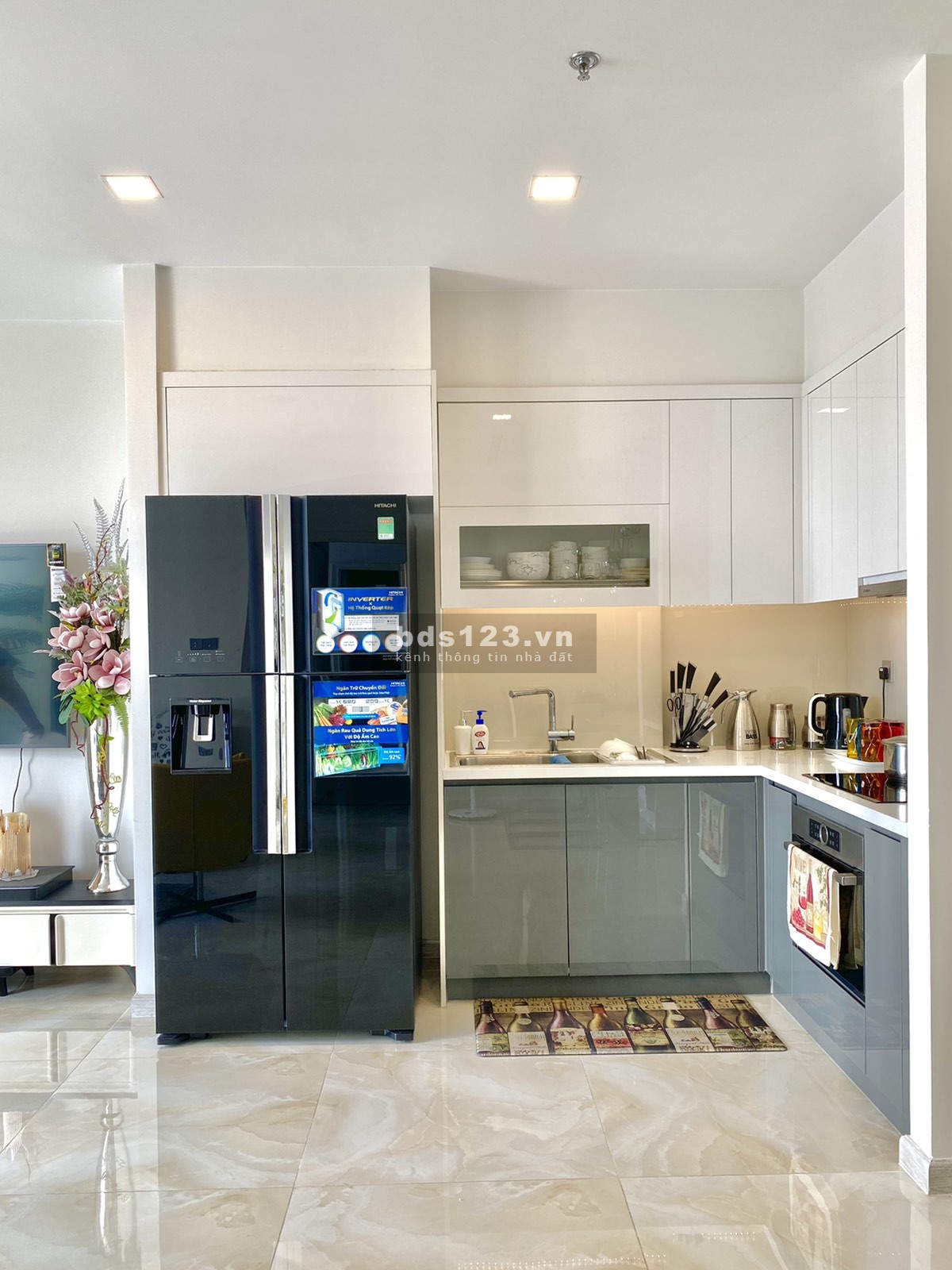 Căn hộ Vinhomes Golden River Bason 2 phòng ngủ đầy đủ nội thất - 26 tr/tháng, 78m2 view Bitexco