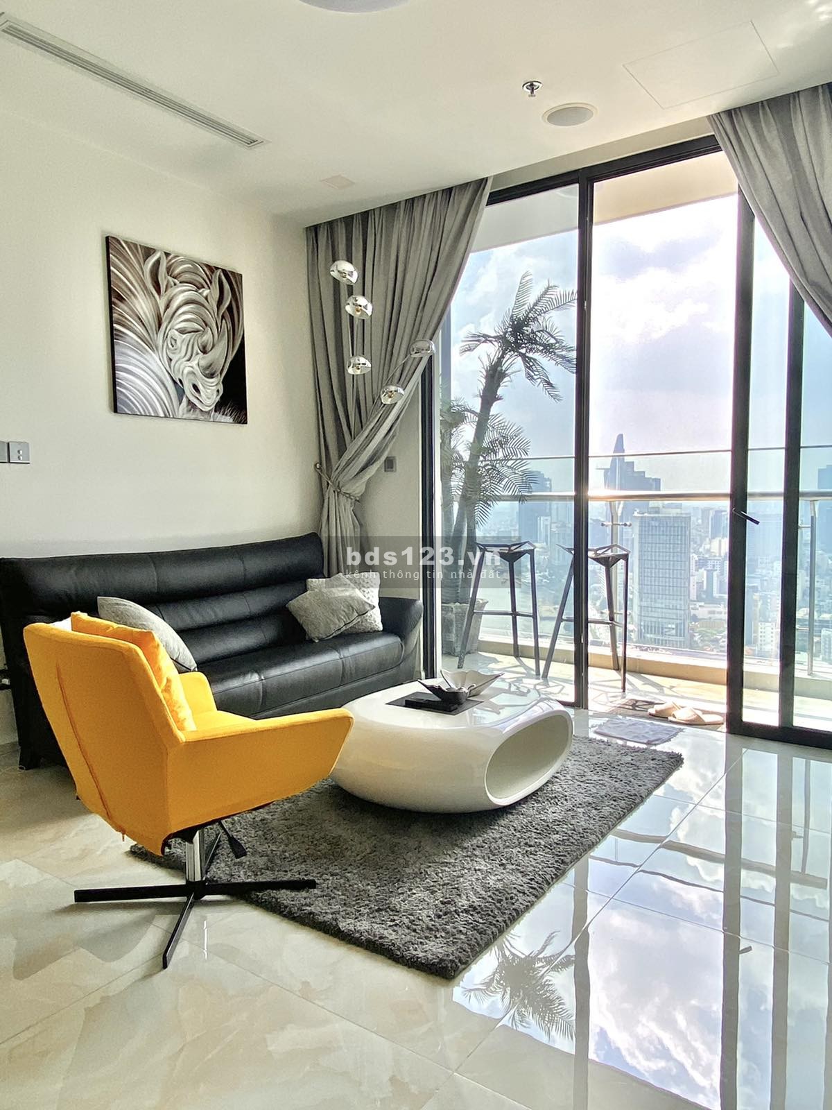 Căn hộ Vinhomes Golden River Bason 2 phòng ngủ đầy đủ nội thất - 26 tr/tháng, 78m2 view Bitexco
