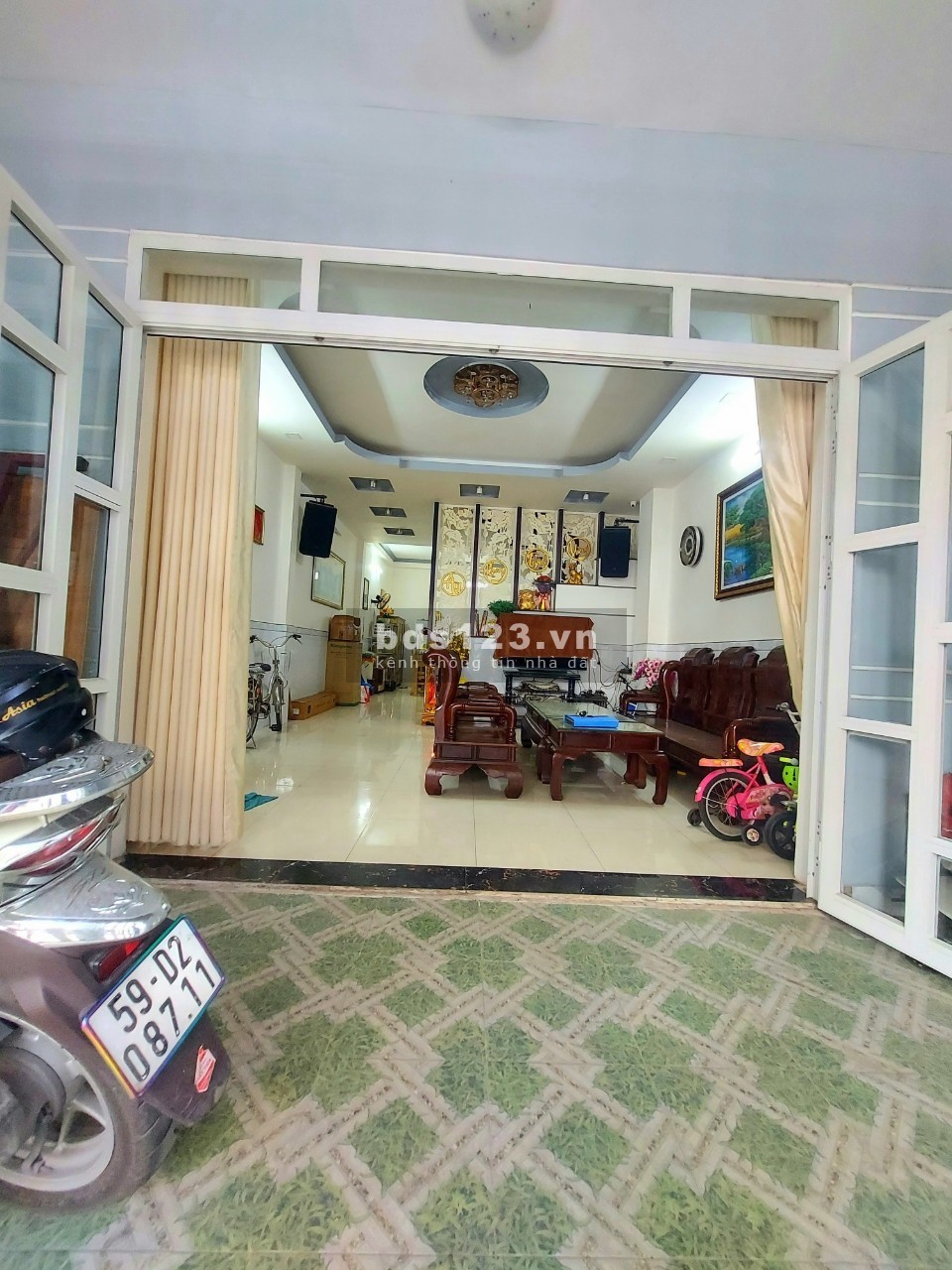 Bán nhà 5.7 tỷ, 3 tầng (5x15m) hẻm hơn 5m, cạnh C/C Celadon