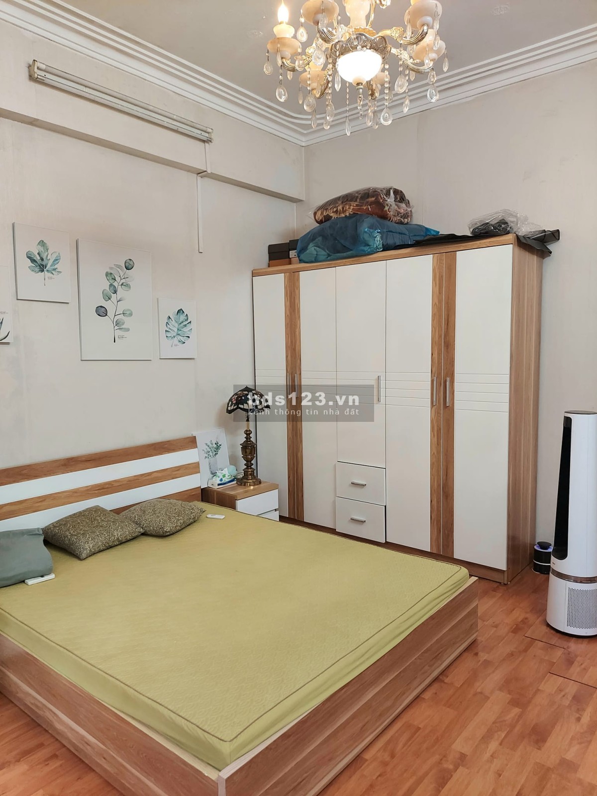 Nhà ngay tiền ngõ Giải Phòng, đường ô tô ra vào thuận tiện, kinh doanh văn phòng, giá chỉ 19.8T