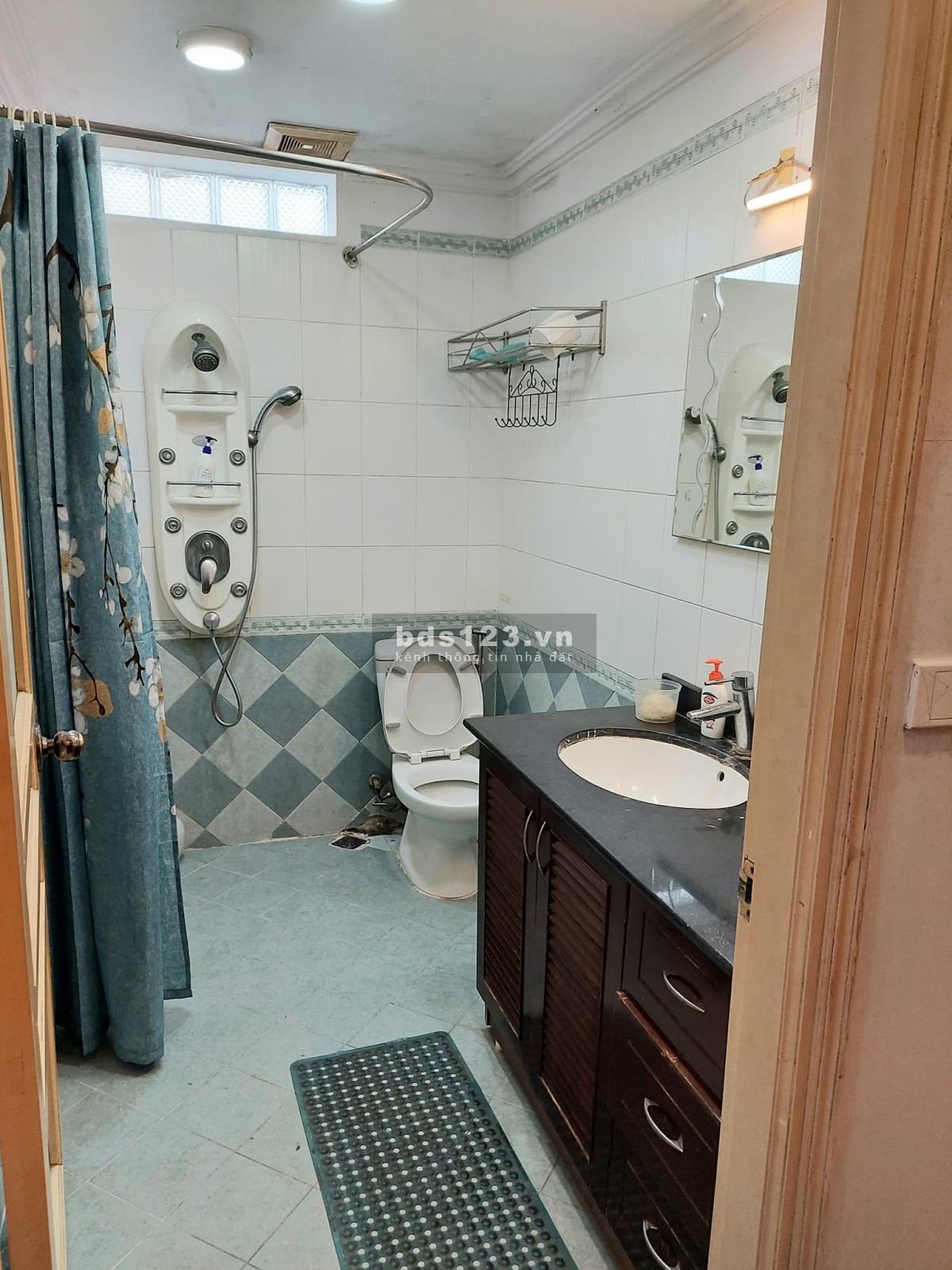 Nhà ngay tiền ngõ Giải Phòng, đường ô tô ra vào thuận tiện, kinh doanh văn phòng, giá chỉ 19.8T
