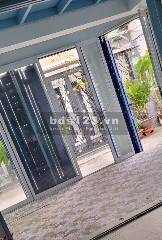 Cần bán nhà nguyên căn 6 sàn, có thang máy, 2 mặt tiền HXH, giá 9.9 tỉ ngay Lê Lai P3 Gò Vấp