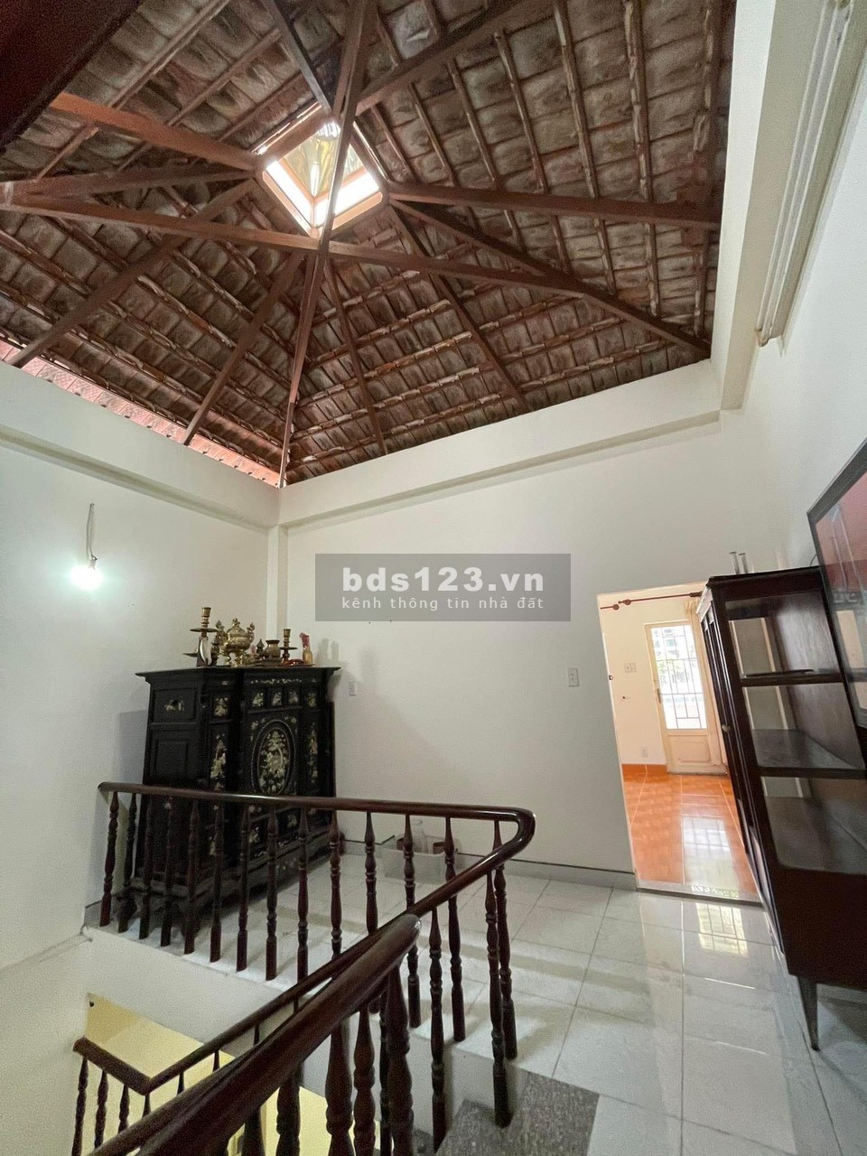 Bán nhà nở hậu DT 94m2, gồm 3 tầng, đường XVNT, kinh doanh có lộc, giá nhỉnh 12 tỷ