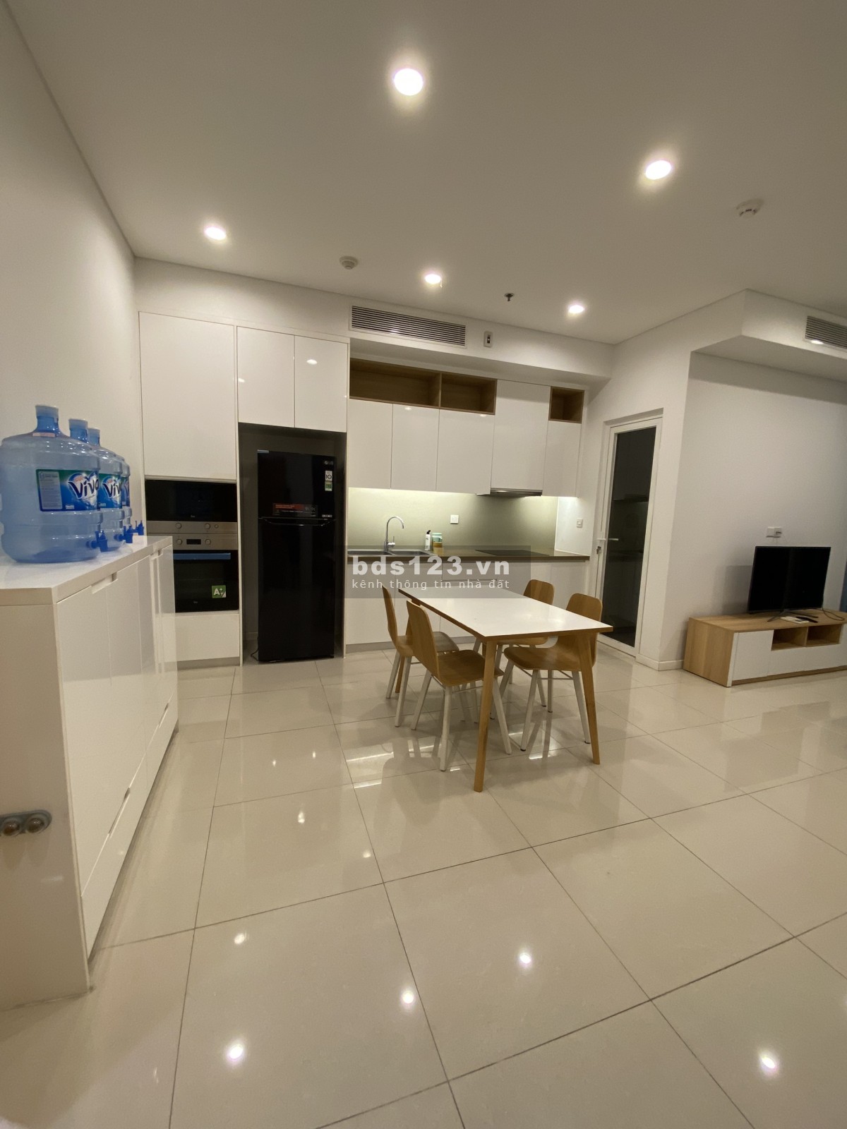 Cho thuê 2PN Sarimi view công viên - Nhà ĐANG TRỐNG - Chỉ 25 TRIỆU