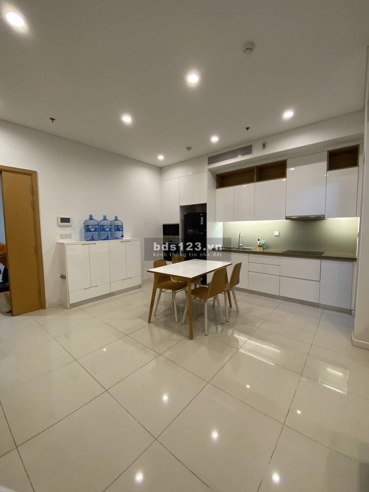 Cho thuê 2PN Sarimi view công viên - Nhà ĐANG TRỐNG - Chỉ 25 TRIỆU