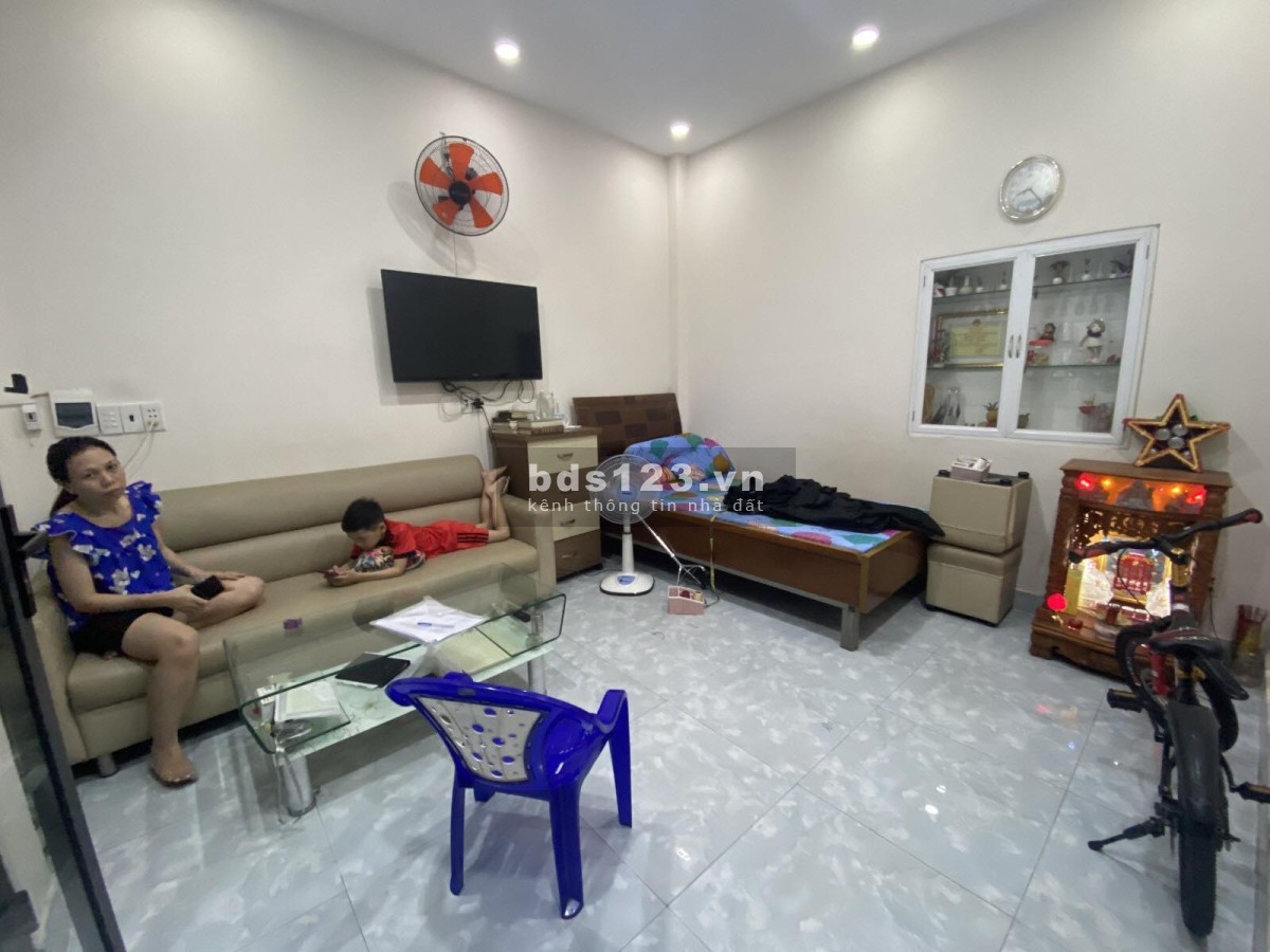 Nhà 4 tầng cạnh Trường Đại Học Văn Hiến Tân Bình, 3.95 tỷ