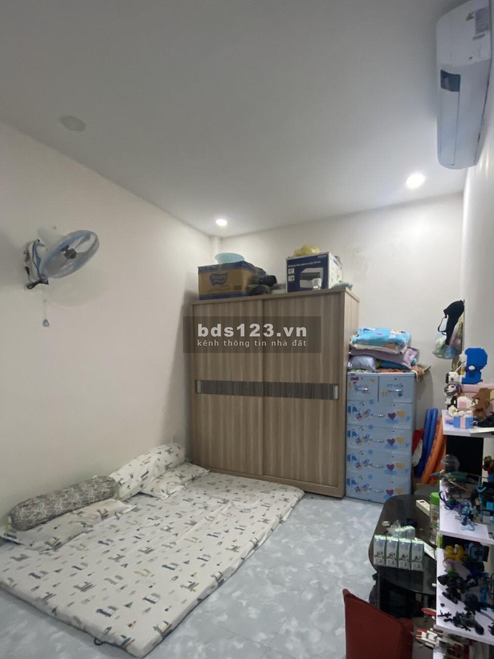 Nhà 4 tầng cạnh Trường Đại Học Văn Hiến Tân Bình, 3.95 tỷ