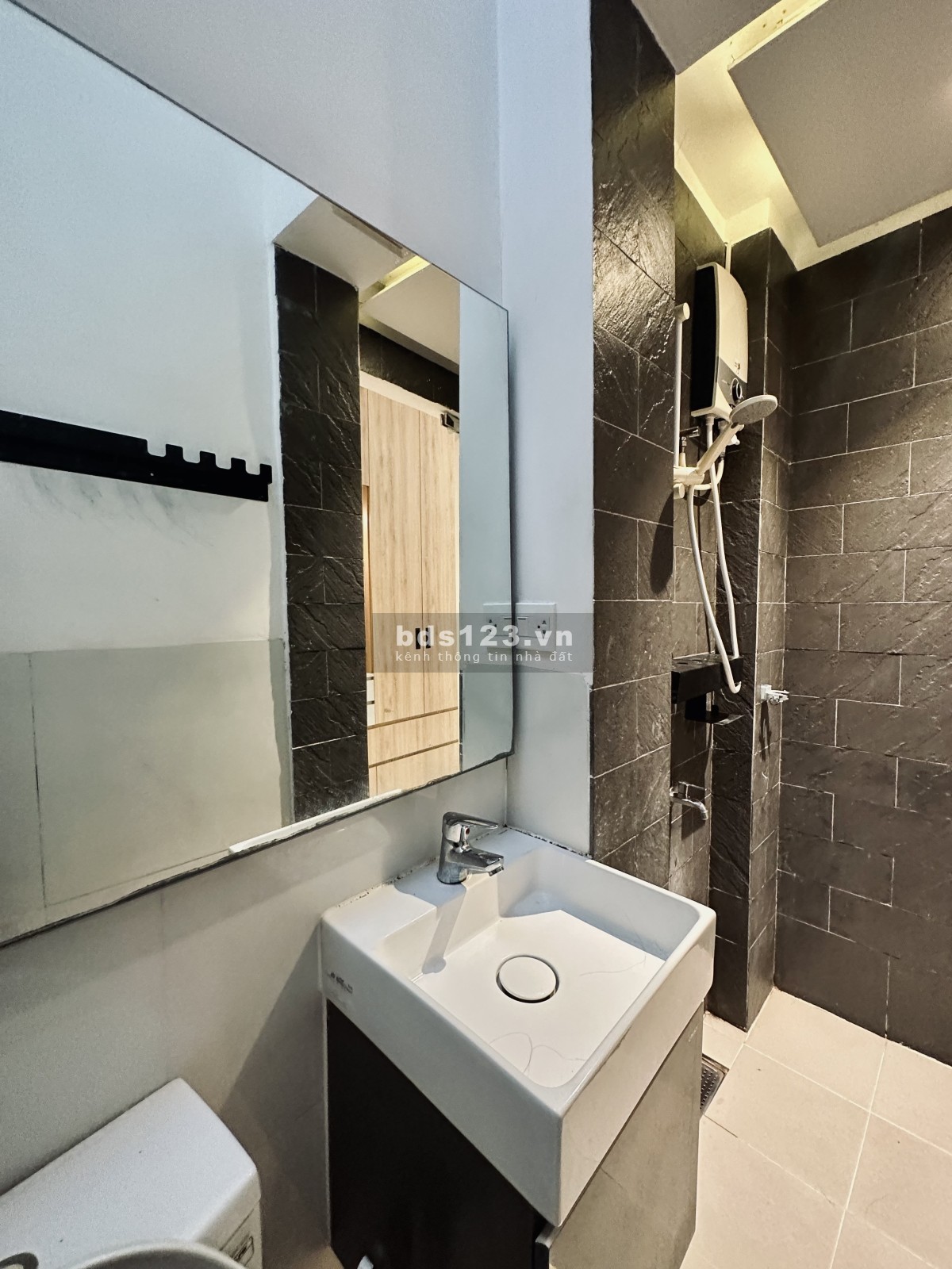 Nhà Đẹp, Giá Rẻ Trần Khánh Dư, P. Tân Định , Quận 1. Nhà 2 tầng - 42m2 sàn = 3.6 Tỷ - MS 057