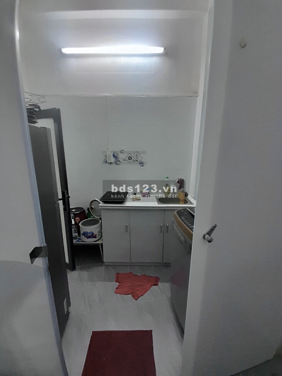 Phòng trọ 2 gian riêng biệt giá 3tr9 tại Trần Quang Diệu, quận 3
