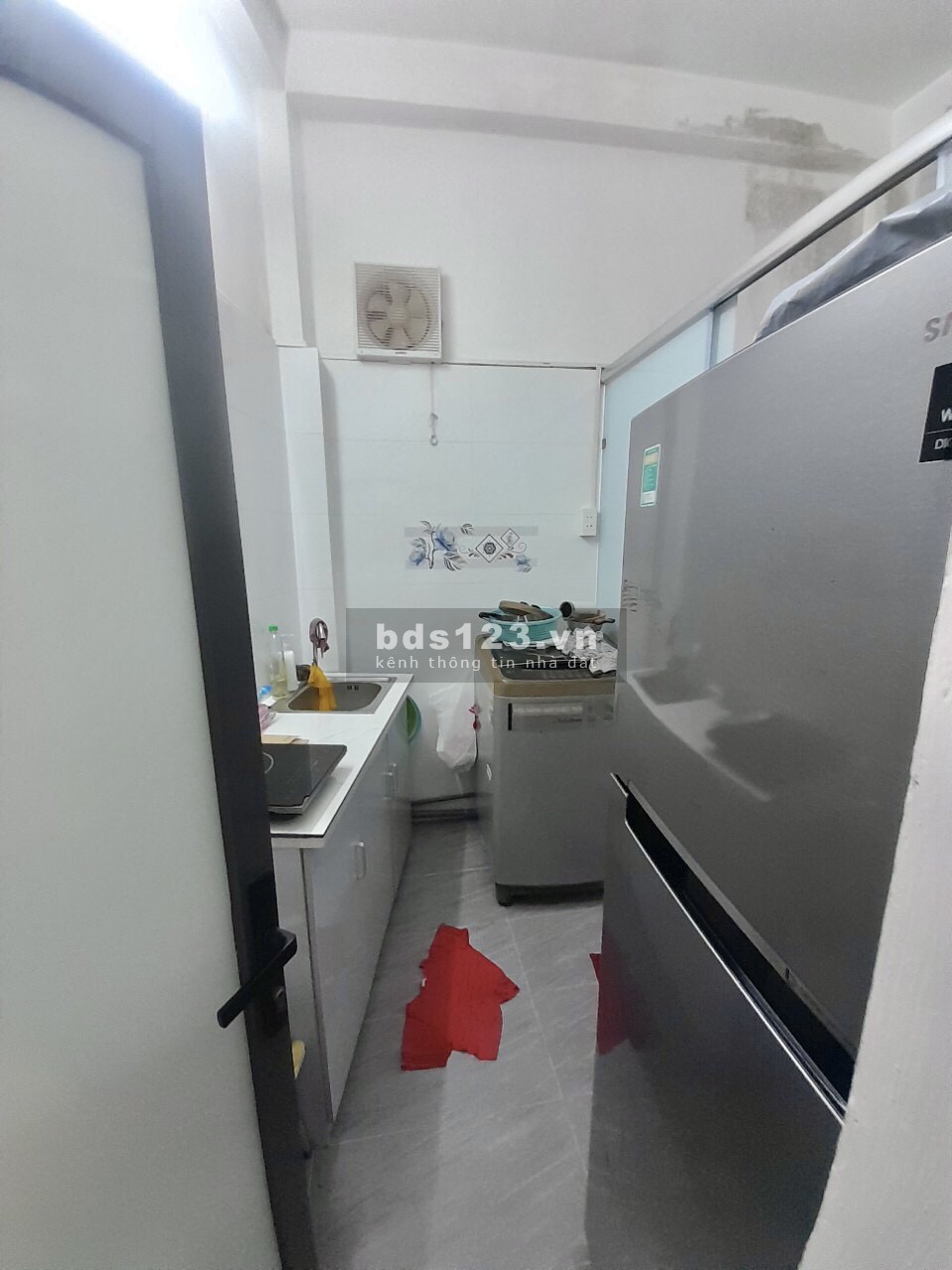Phòng trọ 2 gian riêng biệt giá 3tr9 tại Trần Quang Diệu, quận 3