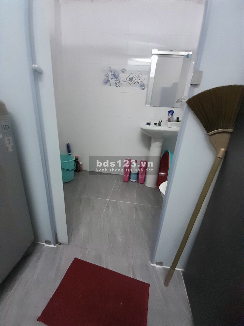 Phòng trọ 2 gian riêng biệt giá 3tr9 tại Trần Quang Diệu, quận 3