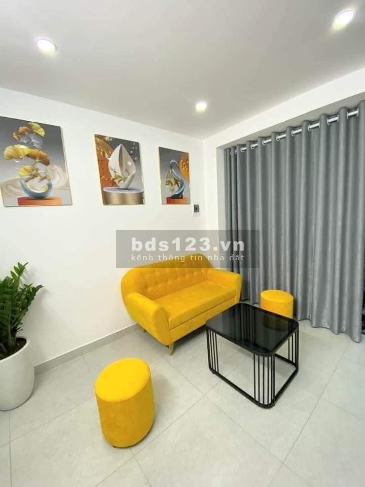 Bán căn hộ Khương Thượng, Đống Đa 35m, tầng 1, giá 1.86 tỷ.