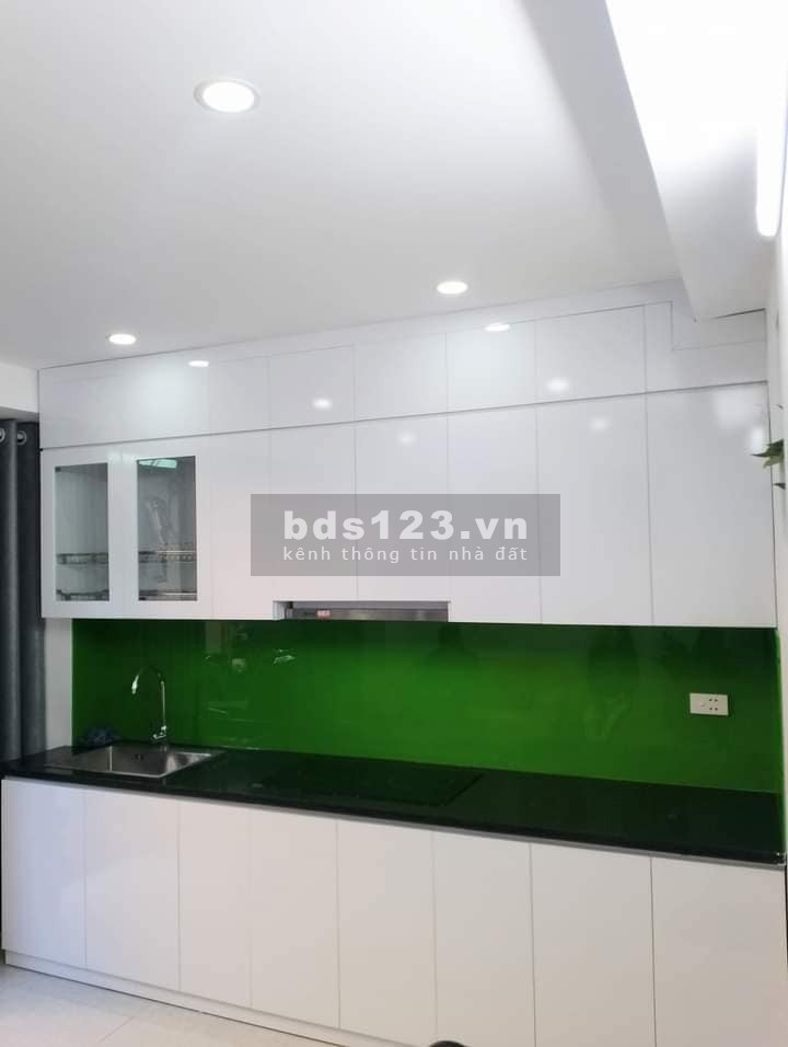 Bán căn hộ Khương Thượng, Đống Đa 35m, tầng 1, giá 1.86 tỷ.