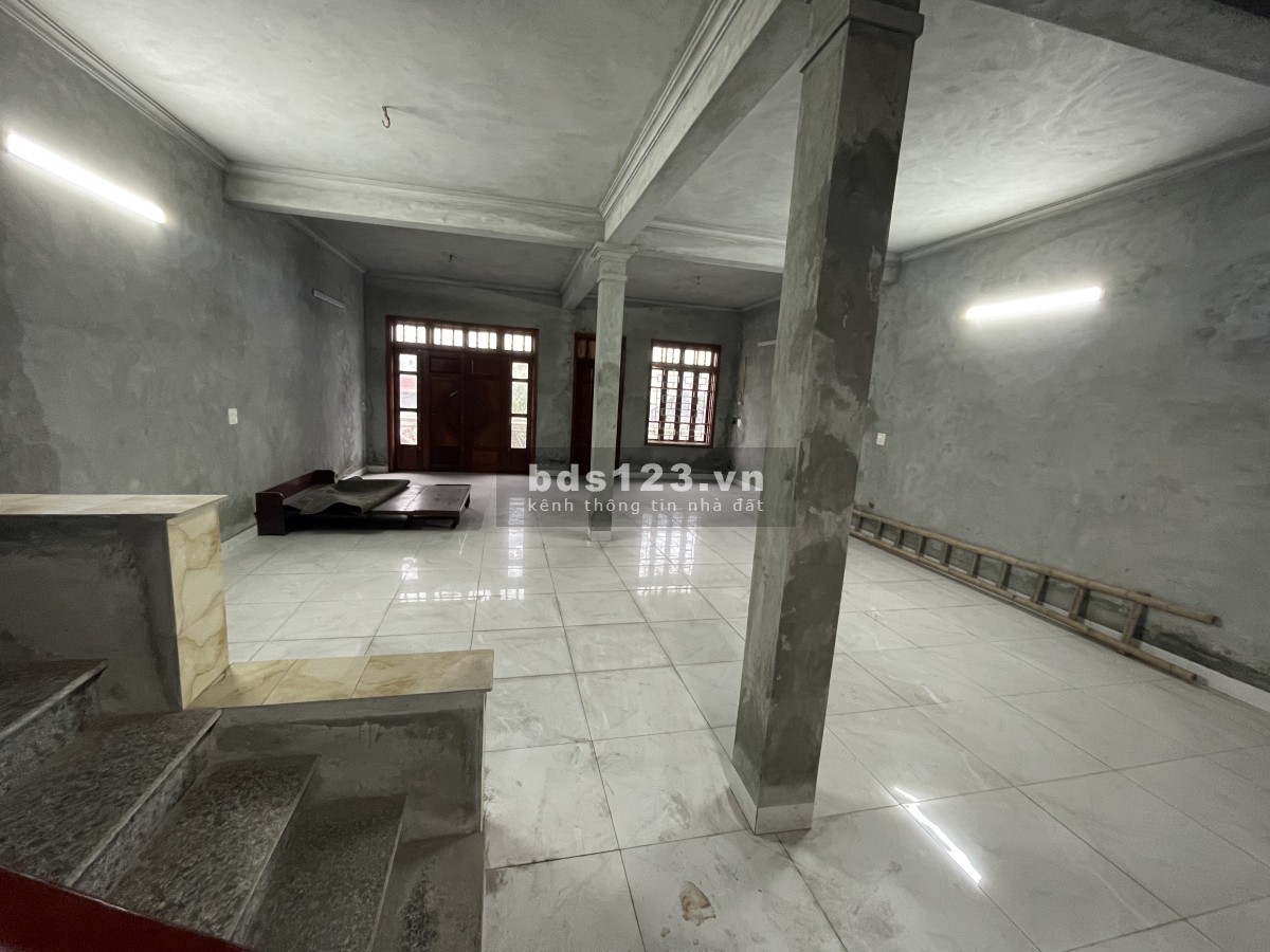 Cho thuê nhà riêng ở Đức Thượng,Hoài Đức, 3 tầng, 140m2/sàn, mặt tiền 4m, mặt đường liên xã rộng 5m