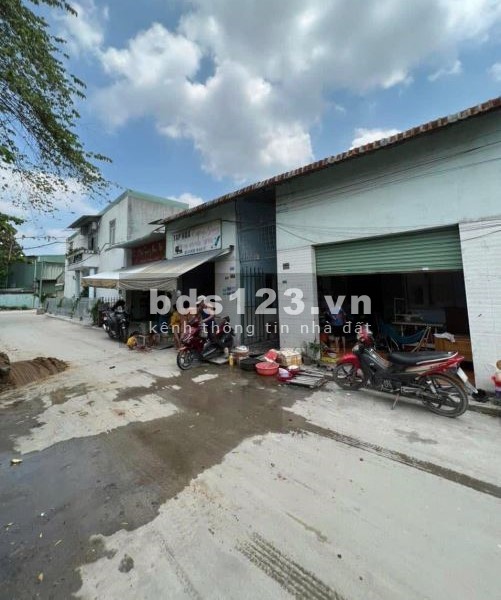 Bán dãy trọ ngay mặt tiền đường Bình Chuẩn 66, 2.55 tỷ đồng, 100m2, Thuận An, Bình Dương