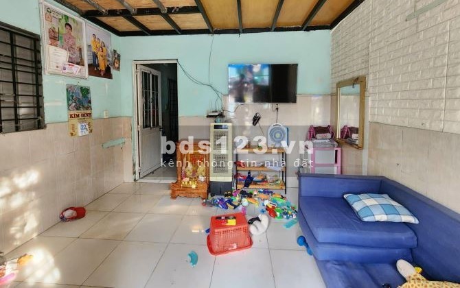 Bán dãy trọ ngay mặt tiền đường Bình Chuẩn 66, 2.55 tỷ đồng, 100m2, Thuận An, Bình Dương