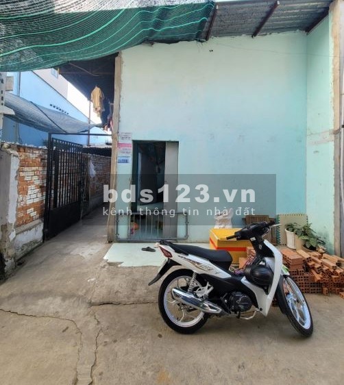 Bán dãy trọ giá hấp dẫn chỉ 2.7 tỷ đồng, cách đường Bà Giang chỉ 100m, An Bình, Dĩ An, Bình Dương