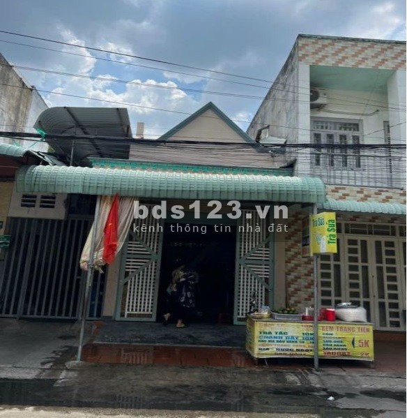Bán nhà kèm 5 phòng trọ phía sau tại KDC Sóng Thần, Dĩ An, 144,3m2 giá 4,8 tỷ