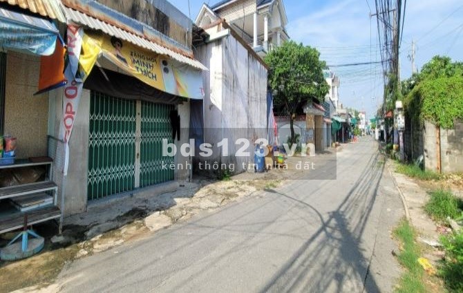 Bán dãy trọ Dĩ An cách đường Nguyễn Tri Phương 100m, DT 151m2 giá 4,8 tỷ TL