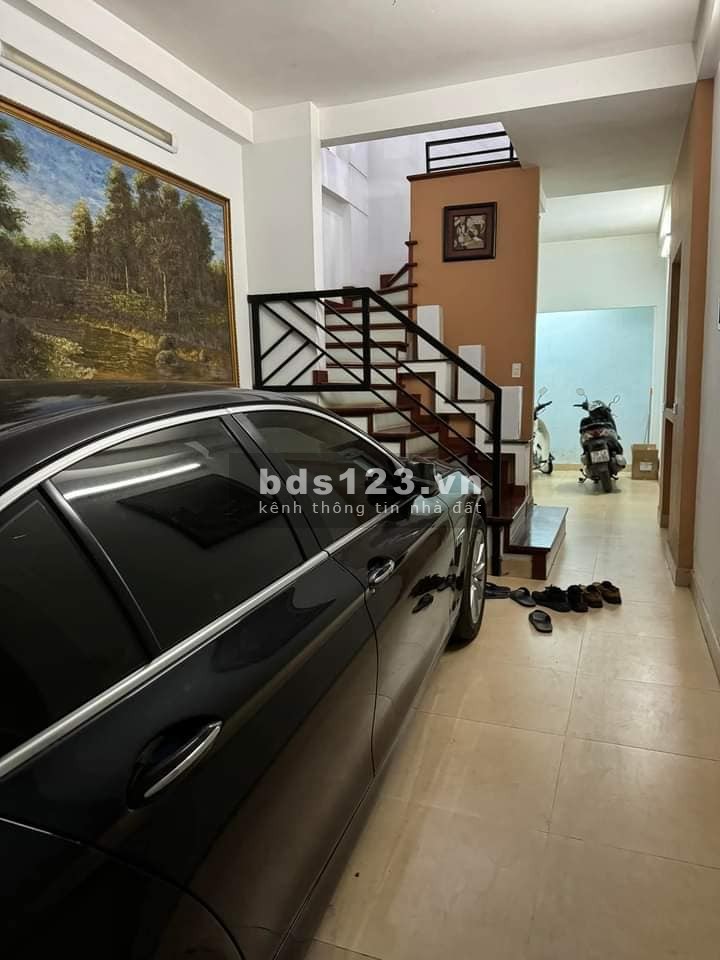 Nhà Đẹp Ô Tô Vào Nhà Trương Định 41m, 5 tầng, mt 3.4m, giá 8.4 tỷ.