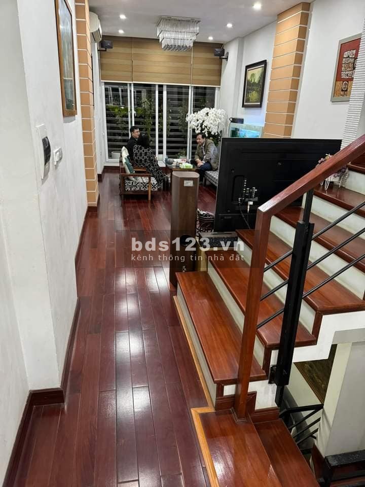 Nhà Đẹp Ô Tô Vào Nhà Trương Định 41m, 5 tầng, mt 3.4m, giá 8.4 tỷ.
