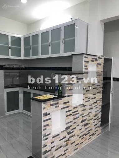 Cho thuê nhà phố Bình thạnh giá 12tr/tháng gần ĐH Ngoại thương và bến xe miền Đông cũ.