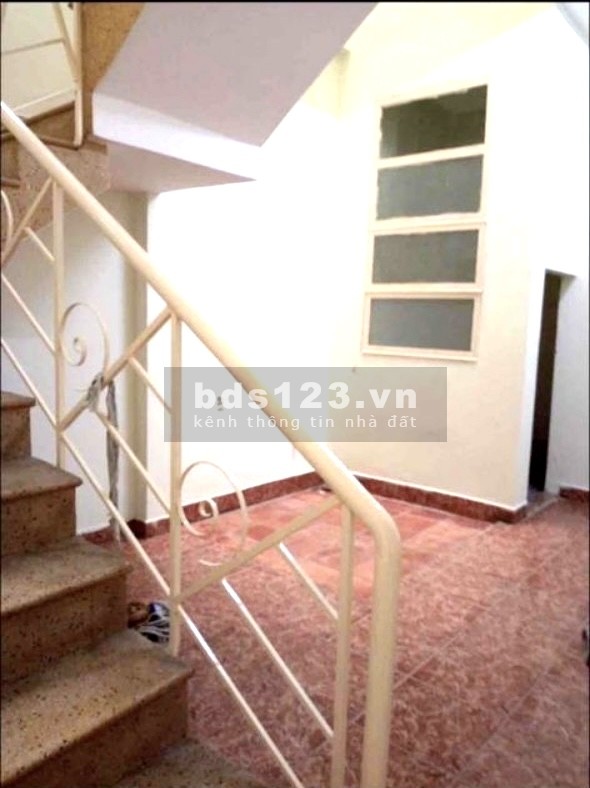 Cho thuê nhà vị trí dep hẻm 8m Thoại Ngọc Hầu 4 x 20, 1 lầu chỉ 10 triệu