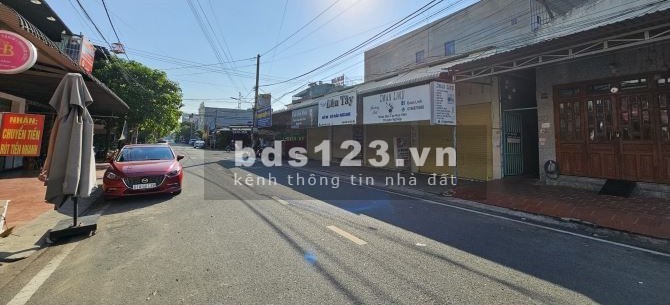 Bán dãy trọ 7.6 tỷ đồng cực rẻ nằm ngay mặt tiền Việt Sing, Thuận An, diện tích 300m2