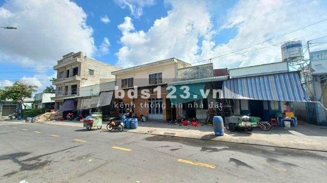 Bán dãy trọ 300m2, thiết kế 1 trệt và 2 lầu, thu nhập 40 triệu/tháng tại Thuận An, Bình Dương