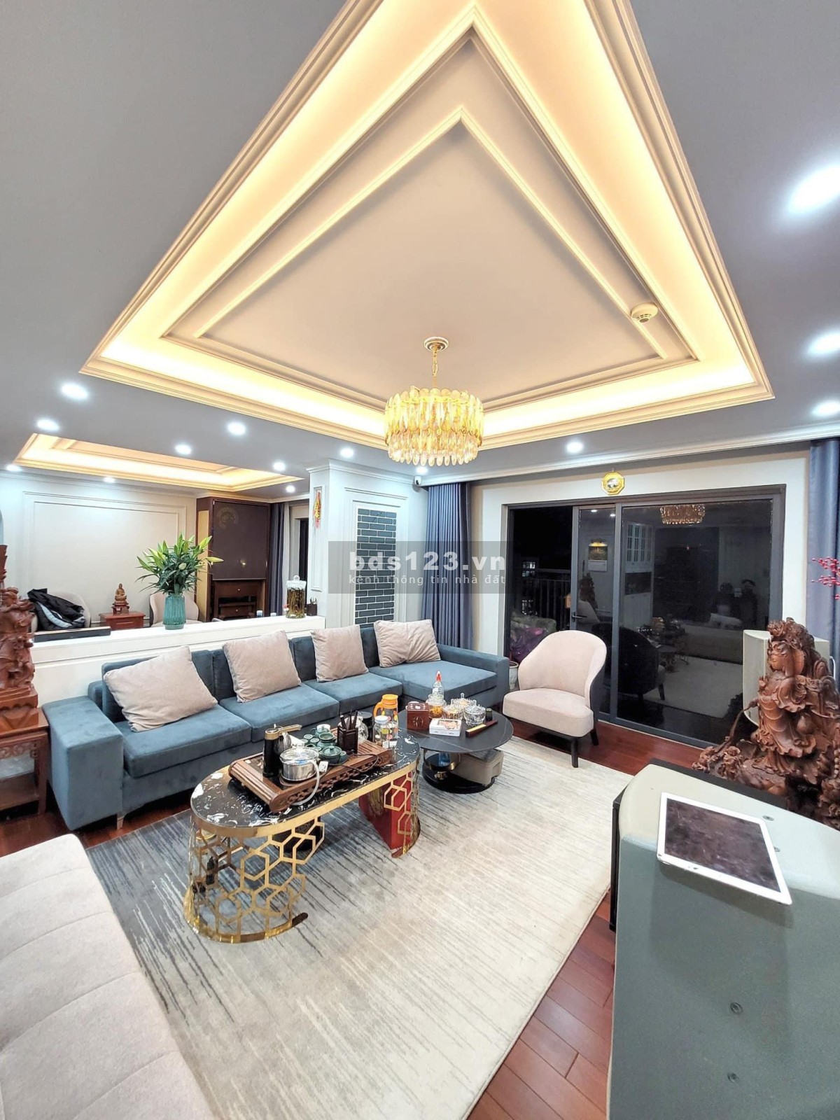 Bán gấp nhà Đào Tấn - 32m2x5 tầng - Giá 5.6 tỷ - 30m ra oto - Nhà dân xây