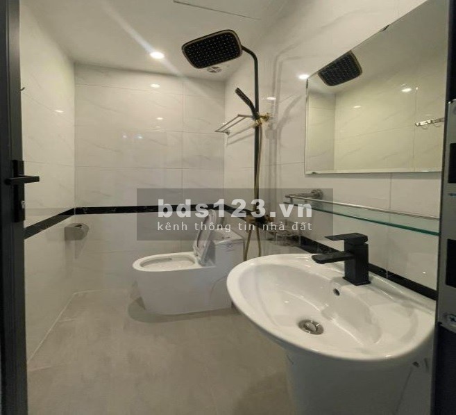 Bán tòa CCMN phố Hoa Bằng, Cầu Giấy diện tích 49m2, full nội thất giá nhỉnh 7 tỷ