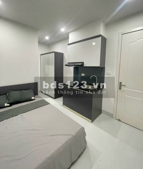 Bán CCMN tại Đống Đa diện tích 100m2, mặt tiền 6m, lô góc giá 18 tỷ đồng