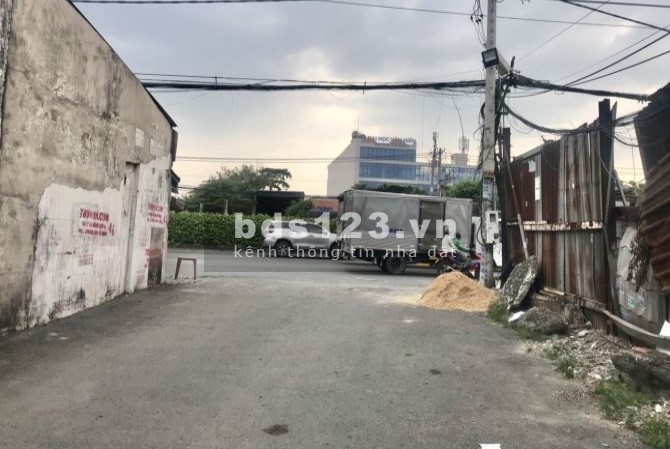 Cần bán gấp CHDV giá 6.9 tỷ tại quận 12 diện tích 169m2, có 32 phòng trọ cho thuê