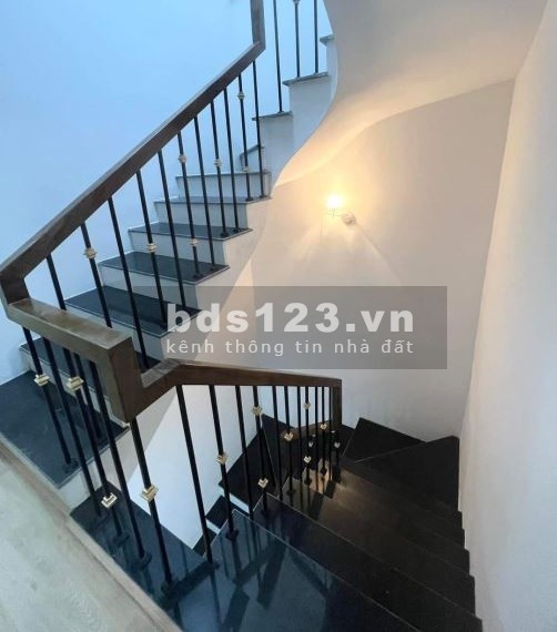 Bán chung cư mini tại Cầu Giấy, 9 phòng khép kín, thu nhập ổn định, diện tích 65m2