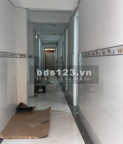 Bán CHDV diện tích 222m2 giá 28.5 tỷ đồng gần cao đẳng Lý Tự Trọng