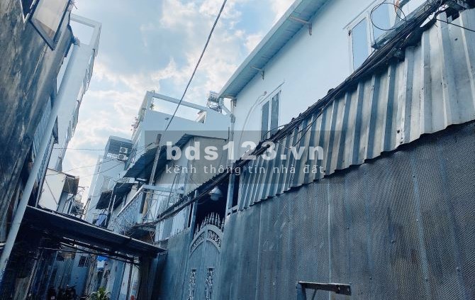 Bán dãy trọ HXH diện tích 65m2 đường Dương Quảng Hàm giá 4.95 tỷ đồng
