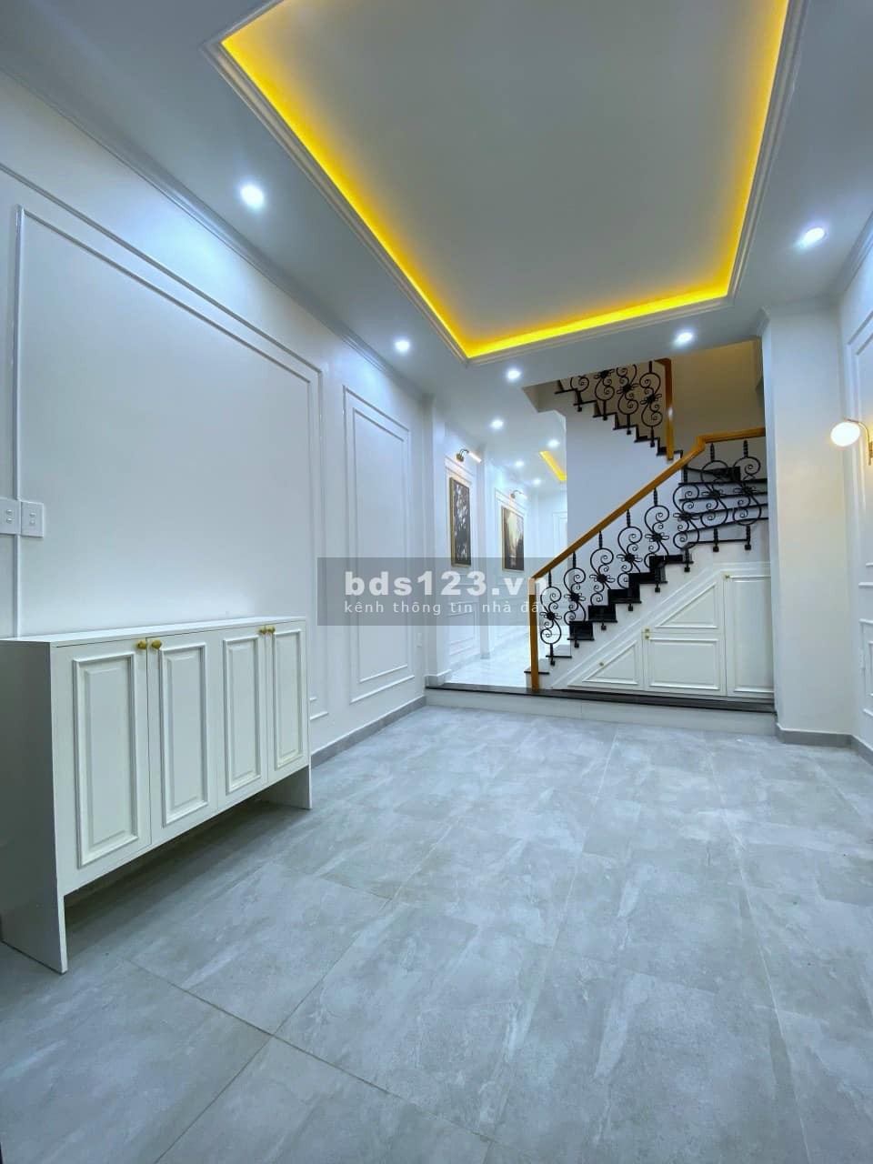 Bán nhà Tân Bình hẻm xe hơi đẹp lung linh 4 tầng, 5.5 tỷ