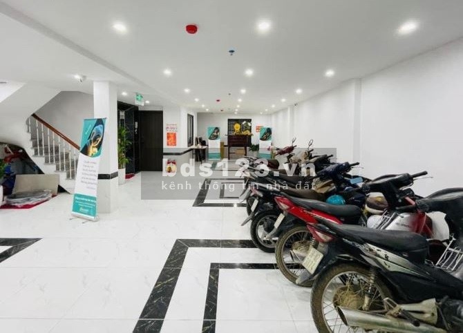 Bán tòa căn hộ dv phố Nguyễn Ngọc Vũ dòng tiền 210tr/th, 124m2 giá 26 tỷ TL