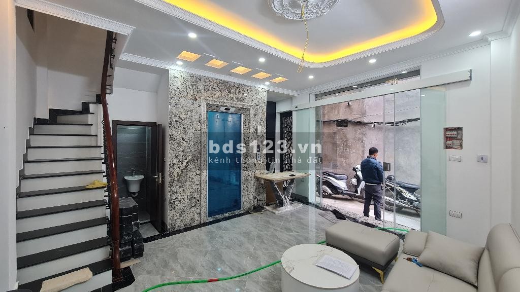 Nhà trung tâm Hai Bà Trưng - Sau 1 nhà ra phố Minh Khai - 6 tầng thang máy đẹp long lanh