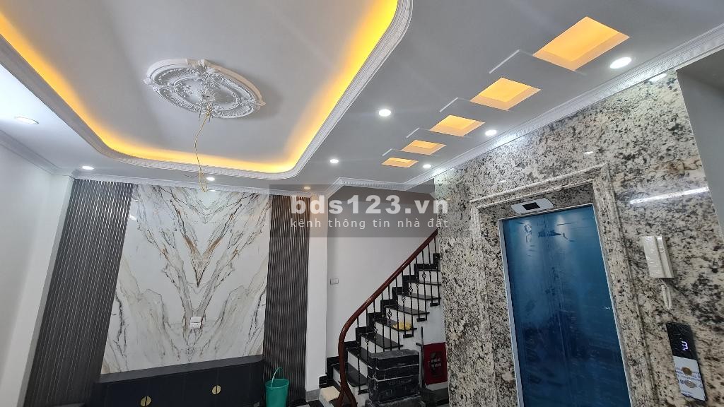 Nhà trung tâm Hai Bà Trưng - Sau 1 nhà ra phố Minh Khai - 6 tầng thang máy đẹp long lanh
