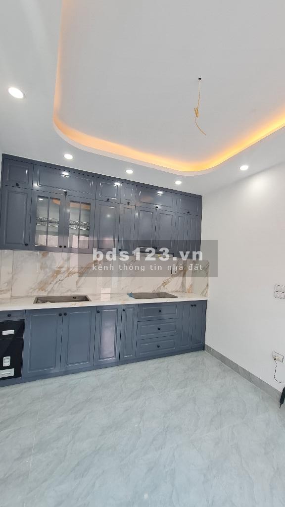 Nhà trung tâm Hai Bà Trưng - Sau 1 nhà ra phố Minh Khai - 6 tầng thang máy đẹp long lanh